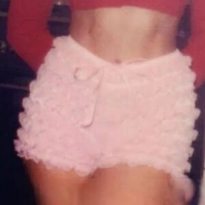 Guizio pink ruffle hot shorts